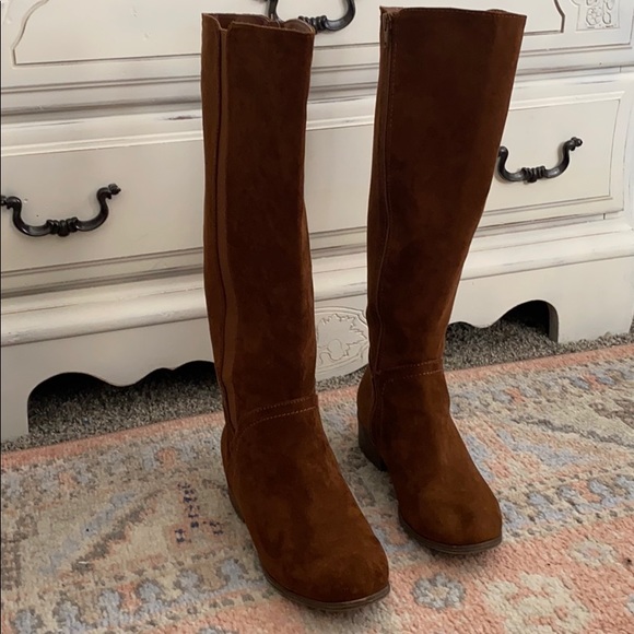 Target brown suede boots - Picture 2 of 3